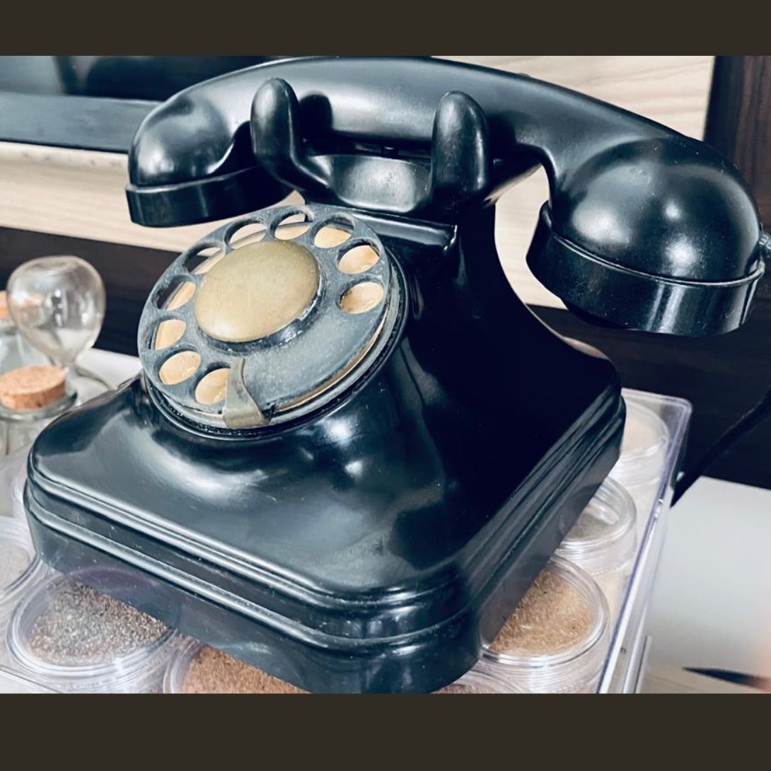 Telefone de disco em baquelite (década de 1970)